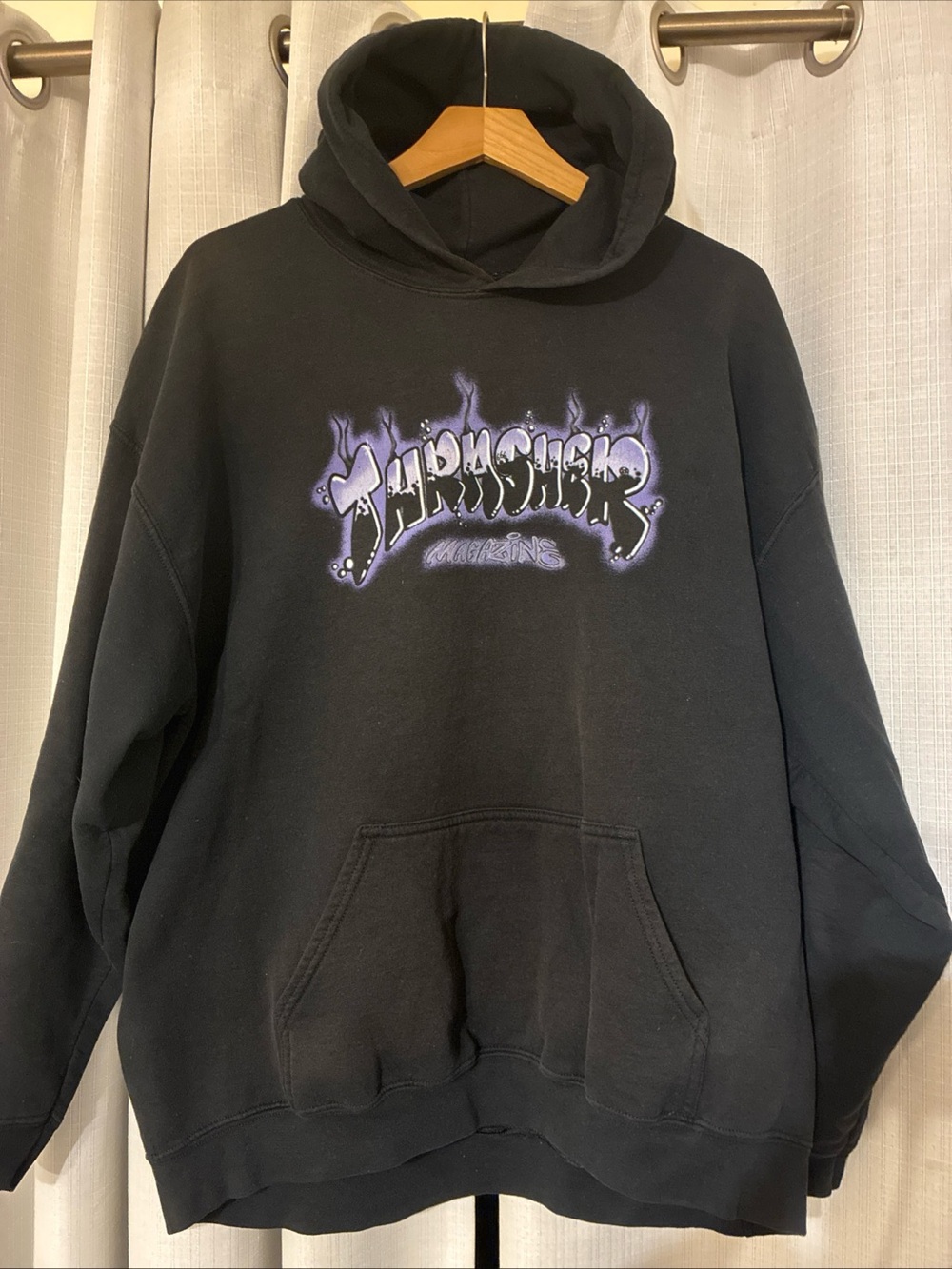 Thrasher Hoodie sweater Mens airbrush spray paint graffiti L
